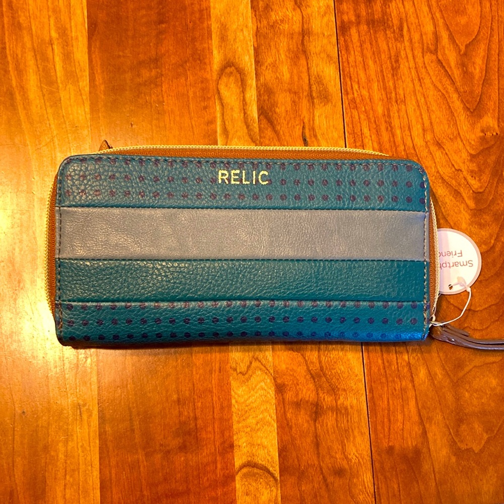 Relic by Fossil Multi-Color Leather Wallet NWT